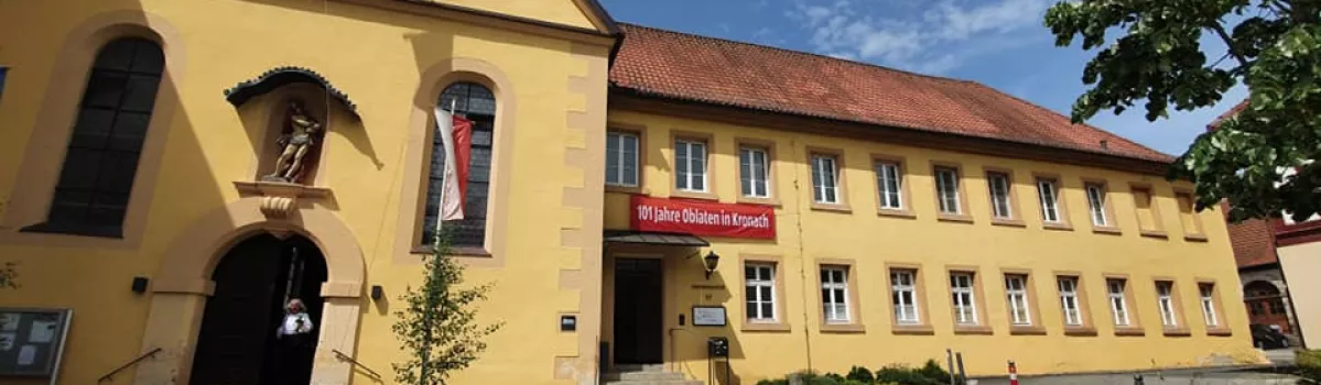 Außenansicht Oblatenkloster Kronach