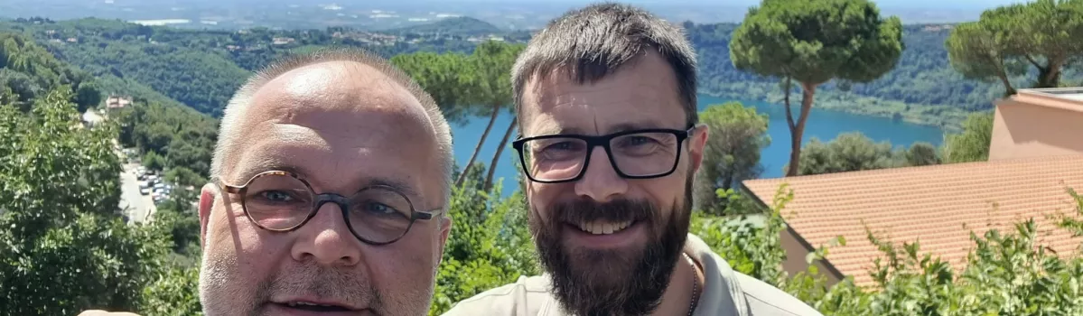 P. Felix Rehbock und P. Vlastimil Kadlec in Nemi, Italien
