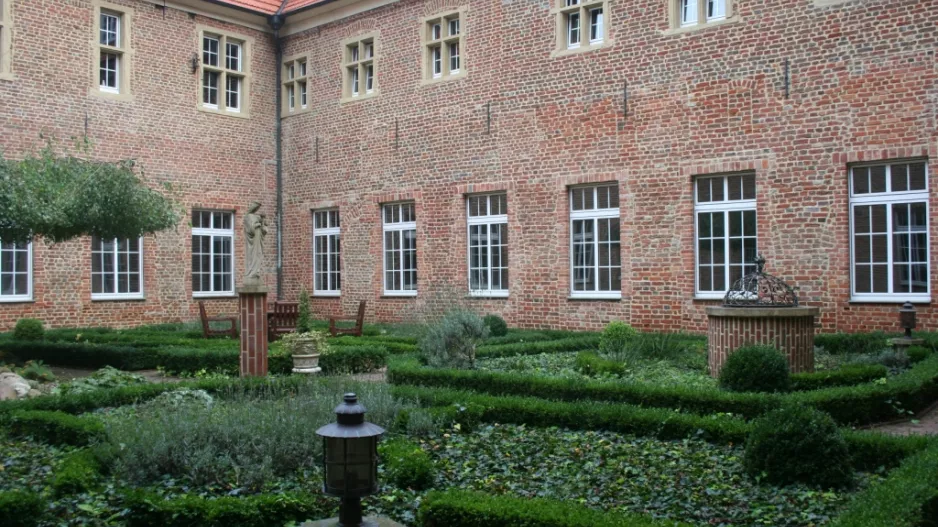 Kloster Burlo Innenhof