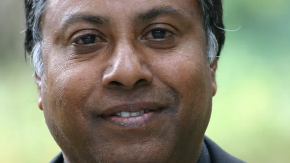 Bischof Bejoy D’Cruze, Bangladesch