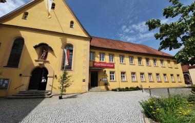 Außenansicht Oblatenkloster Kronach